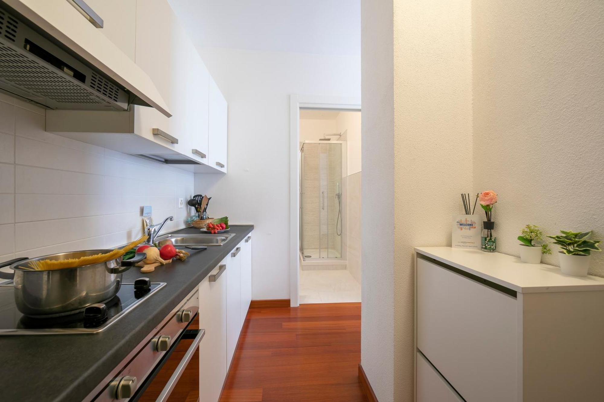 Moonlight - 150M From The Lake - Happy Rentals لوغانو المظهر الخارجي الصورة