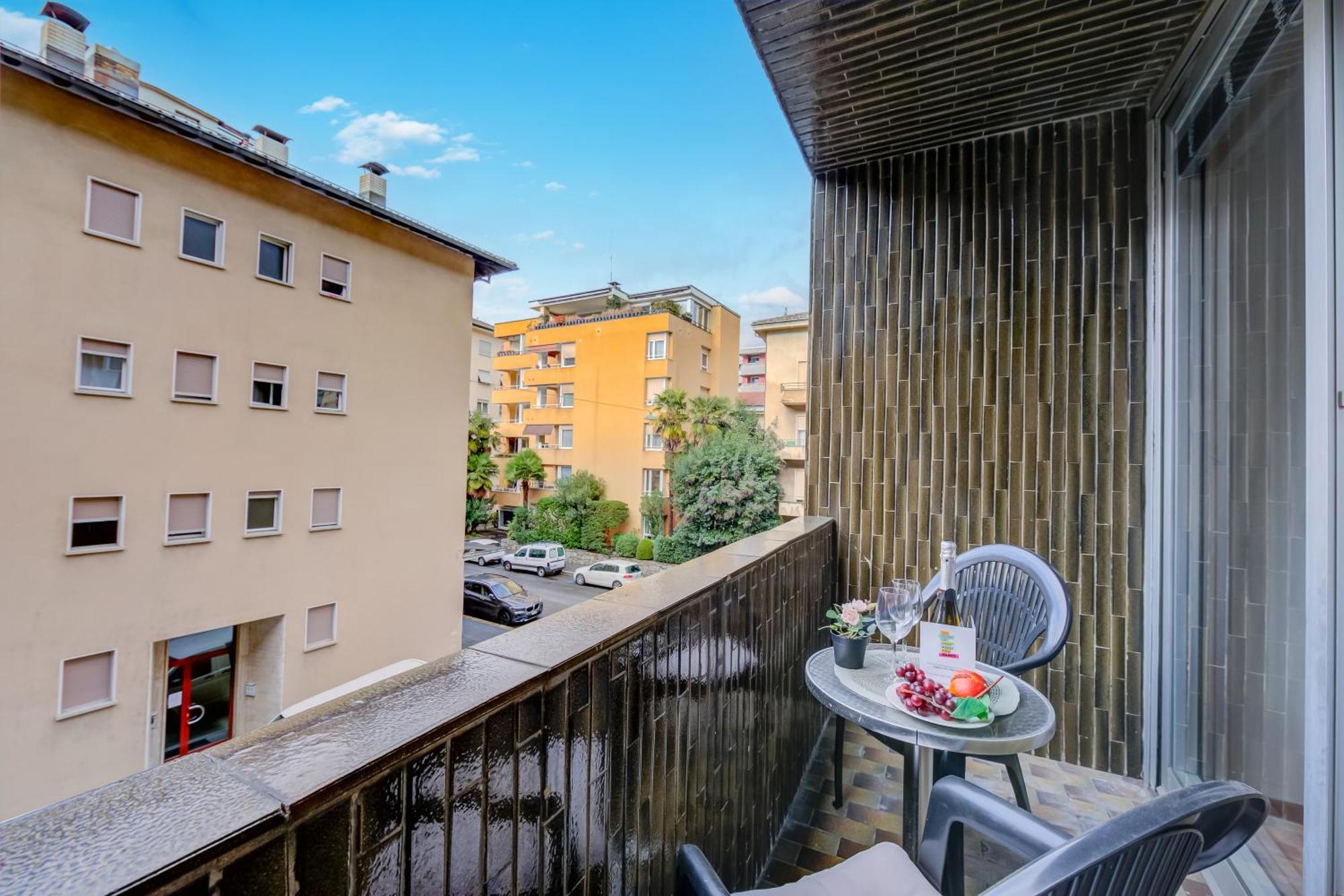 Moonlight - 150M From The Lake - Happy Rentals لوغانو المظهر الخارجي الصورة